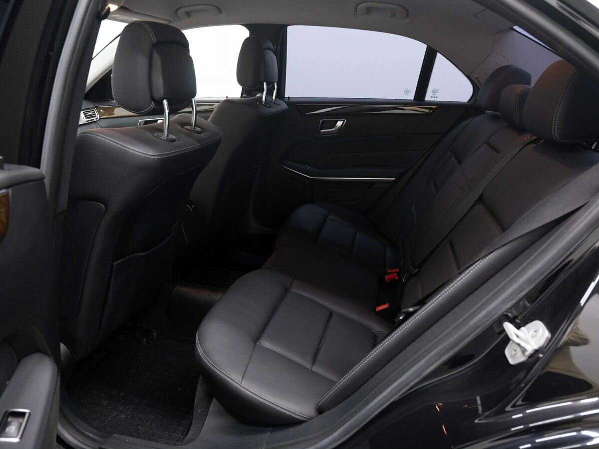 Б/У Мерседес-Бенц Е-Класс 2015 года. Фото: #10