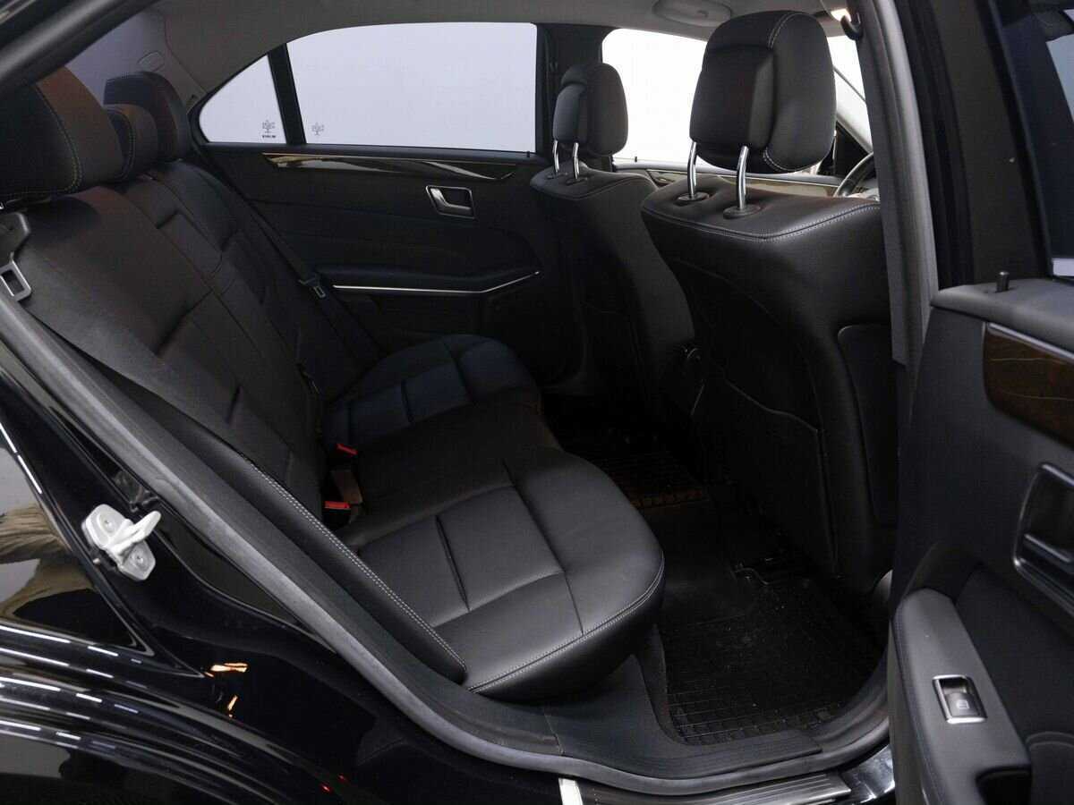 Б/У Мерседес-Бенц Е-Класс 2015 года. Фото: #11