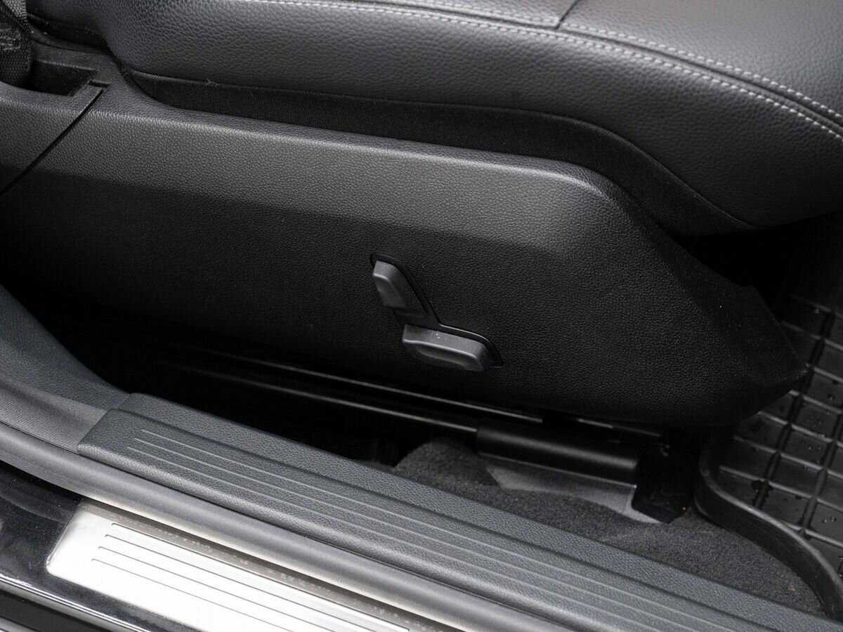 Б/У Мерседес-Бенц Е-Класс 2015 года. Фото: #14