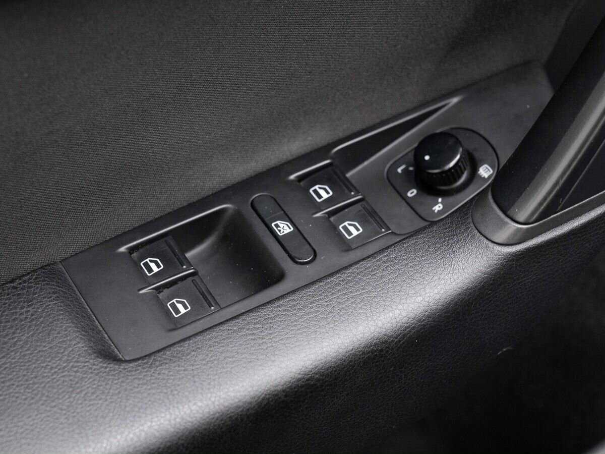 Б/У Фольксваген Пассат 2011 года. Фото: #19