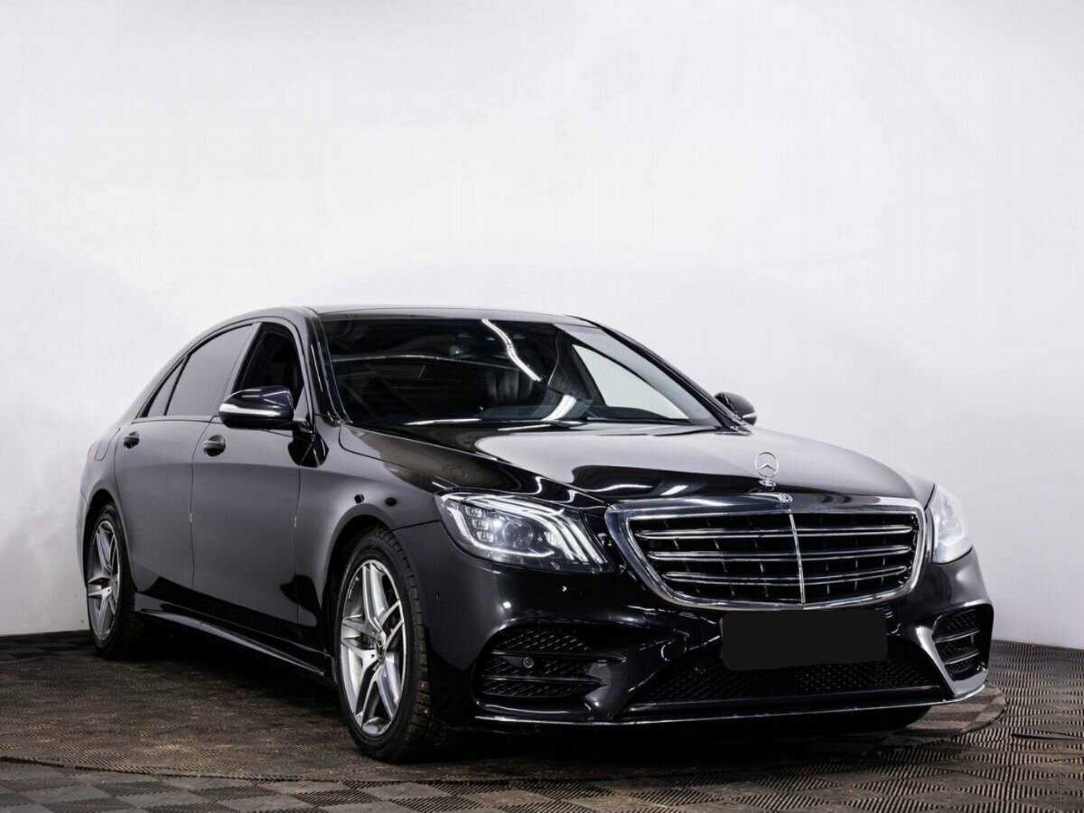 Б/У Мерседес-Бенц С-Класс 2018 года. Фото: #2