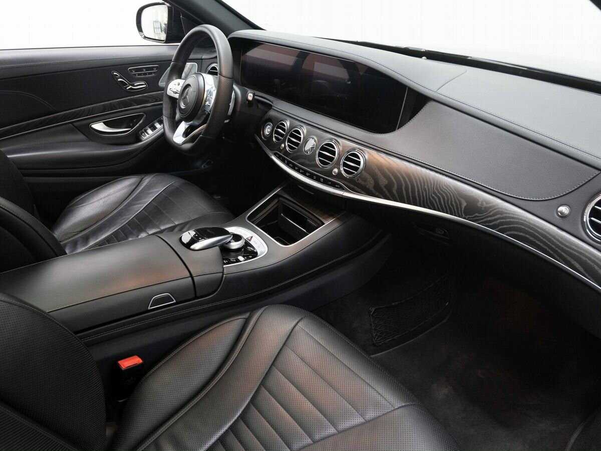 Б/У Мерседес-Бенц С-Класс 2018 года. Фото: #12