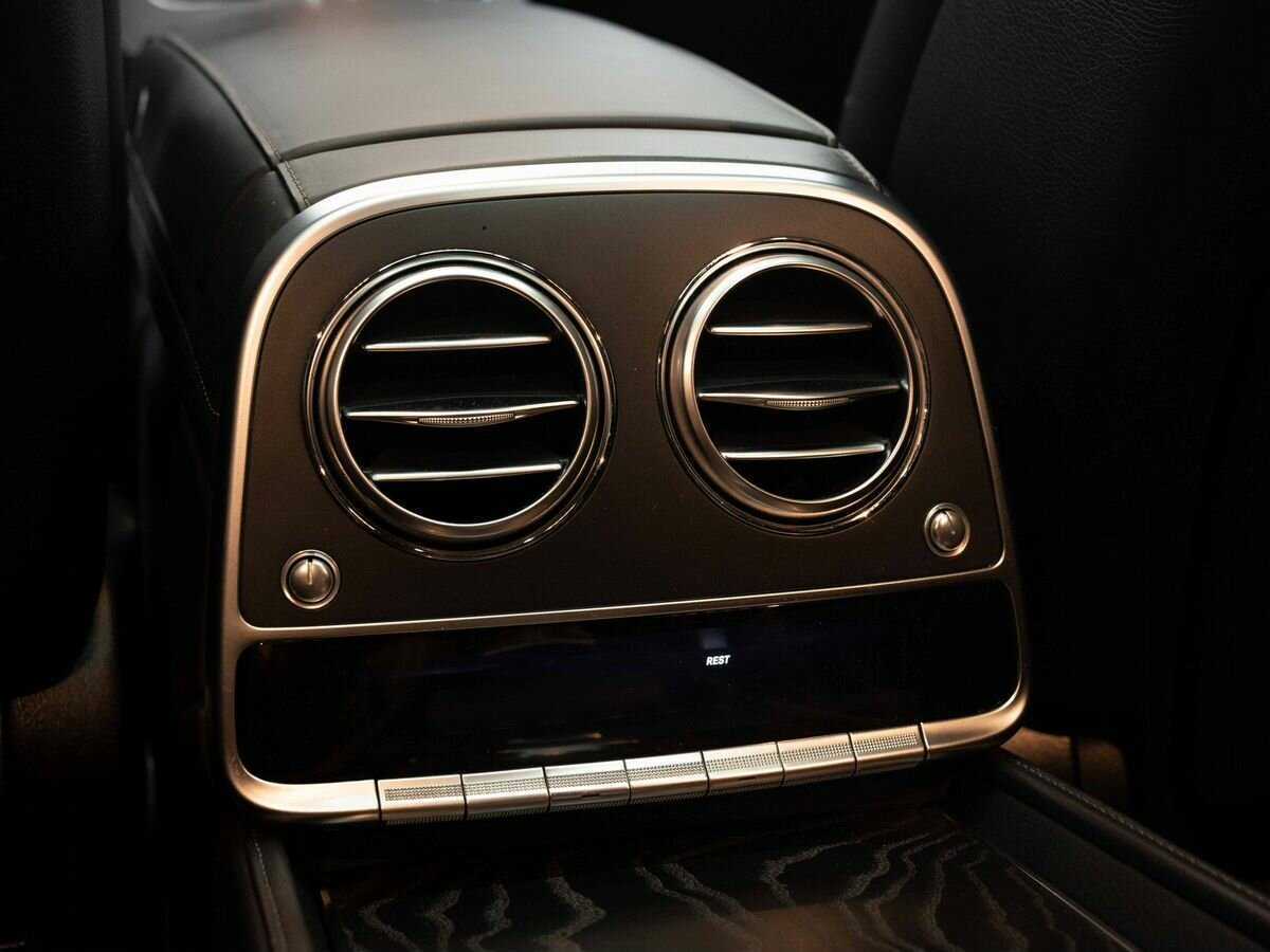 Б/У Мерседес-Бенц С-Класс 2018 года. Фото: #15