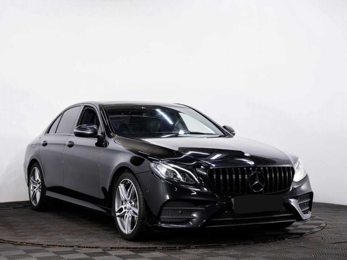Б/У Мерседес-Бенц Е-Класс 2016 года. Фото: #2
