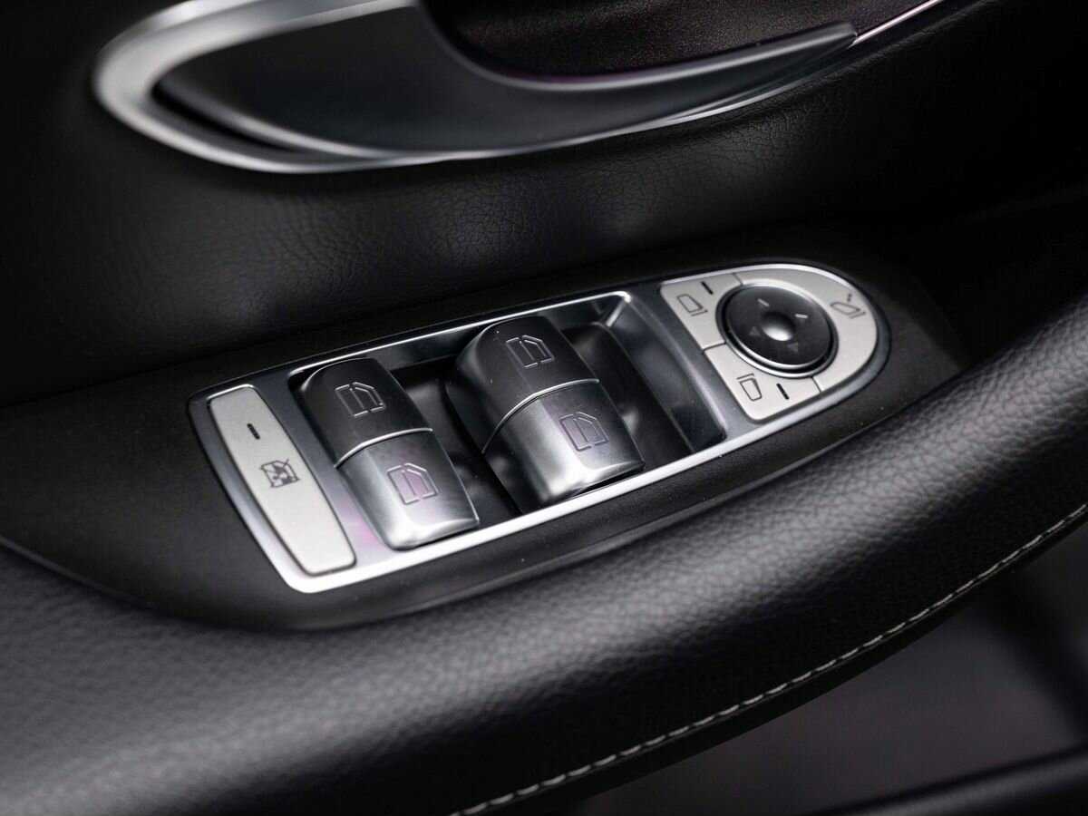 Б/У Мерседес-Бенц Е-Класс 2016 года. Фото: #15