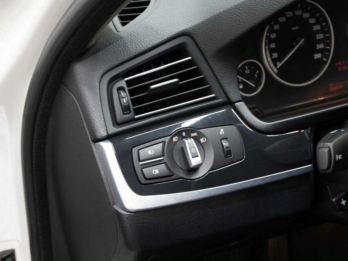 Б/У БМВ 5 серии 2013 года. Фото: #22