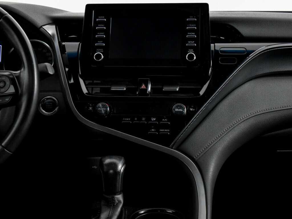 Б/У Тойота Камри 2021 года. Фото: #14