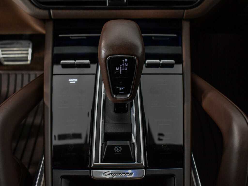 Б/У Порш Кайен 2018 года. Фото: #10