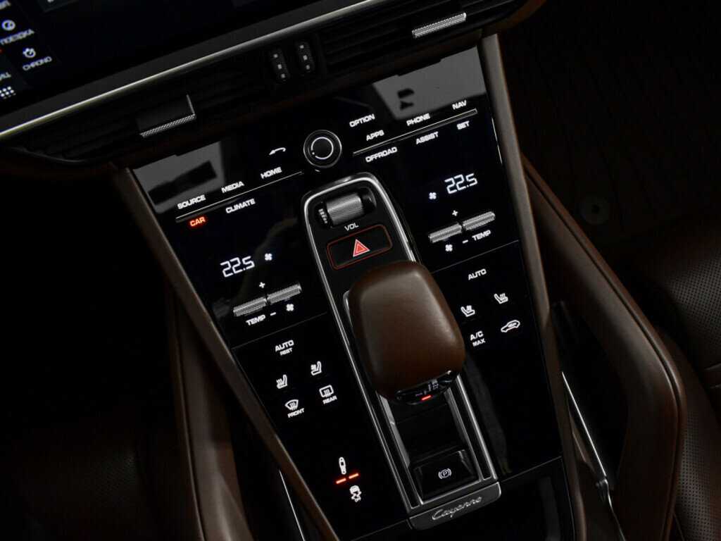 Б/У Порш Кайен 2018 года. Фото: #16