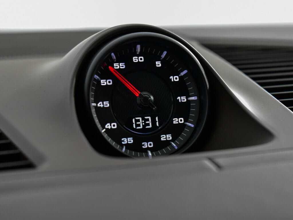 Б/У Порш Кайен 2018 года. Фото: #18