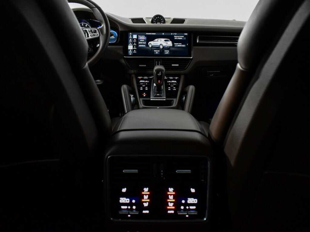 Б/У Порш Кайен 2018 года. Фото: #20