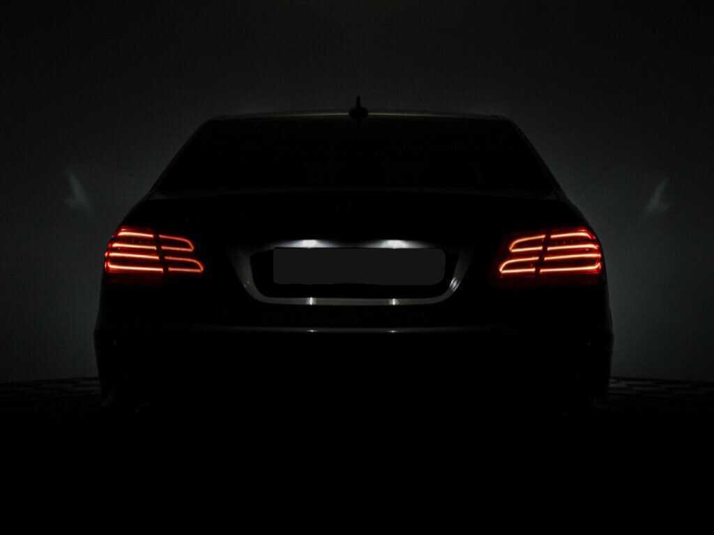 Б/У Мерседес-Бенц Е-Класс 2015 года. Фото: #24