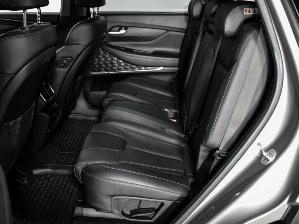 Б/У Хендай Санта Фе 2019 года. Фото: #9