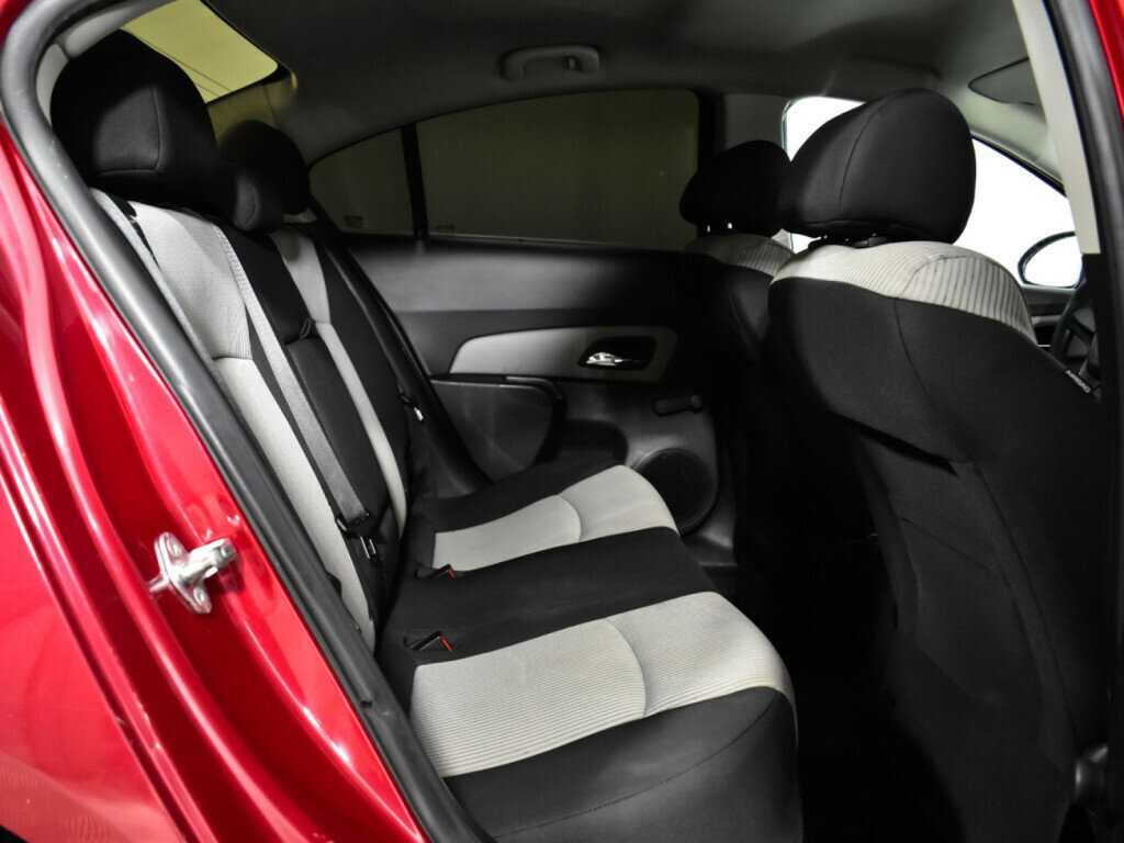 Б/У Шевроле Круз 2011 года. Фото: #7