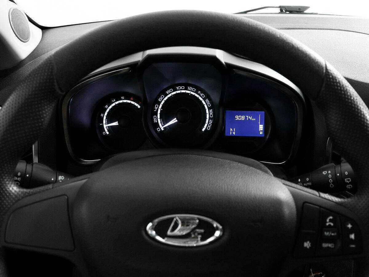 Б/У Лада (ВАЗ) ИКСРЭЙ 2018 года. Фото: #14