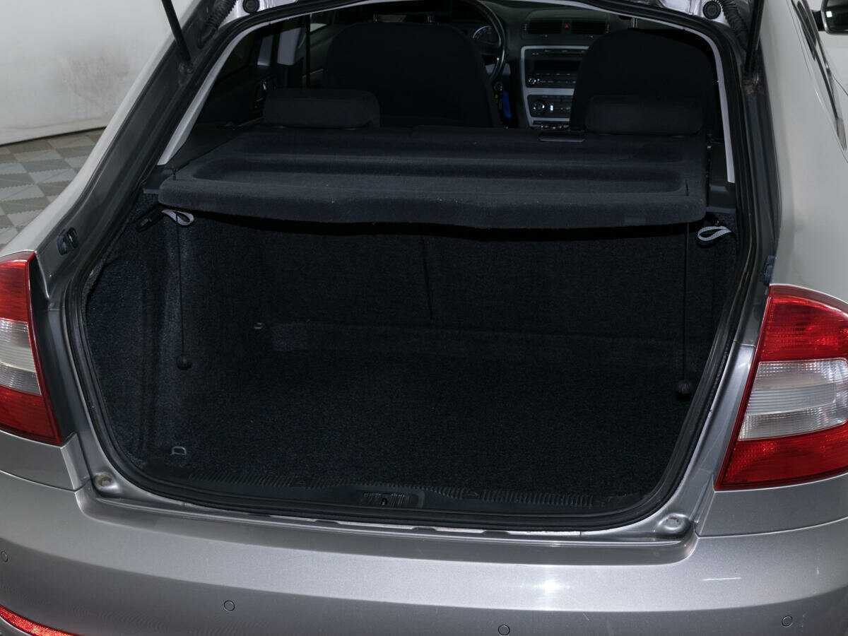 Б/У Шкода Октавия 2011 года. Фото: #8