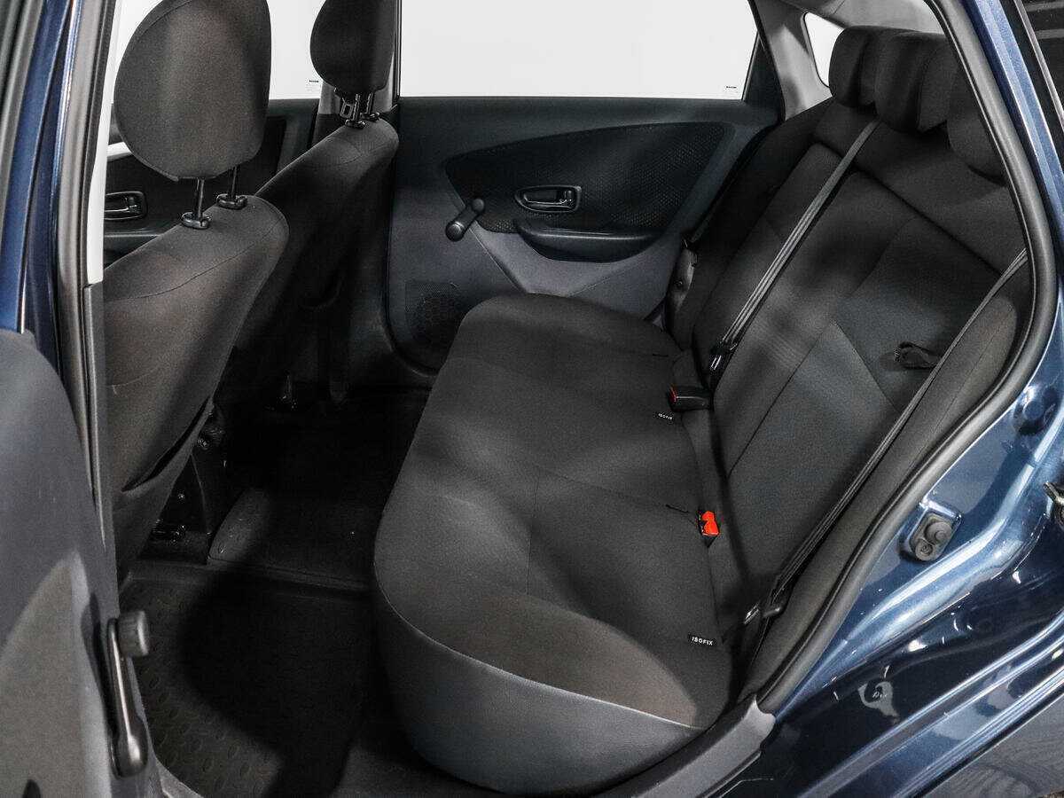 Б/У Ниссан Альмера 2015 года. Фото: #9