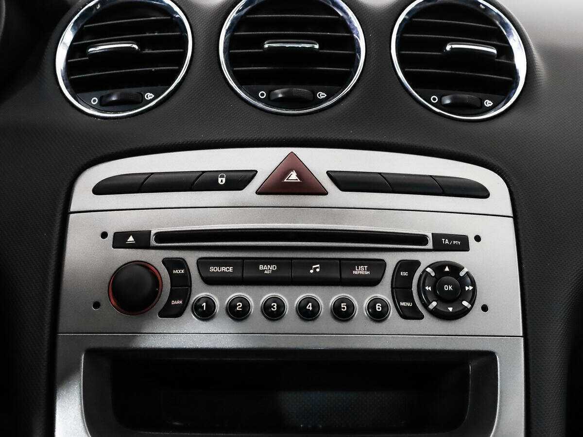 Б/У Пежо 308 2010 года. Фото: #12