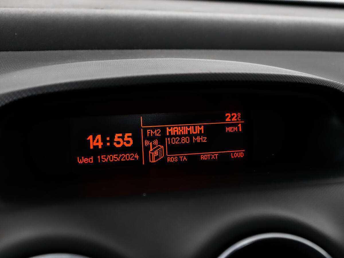 Б/У Пежо 308 2010 года. Фото: #13