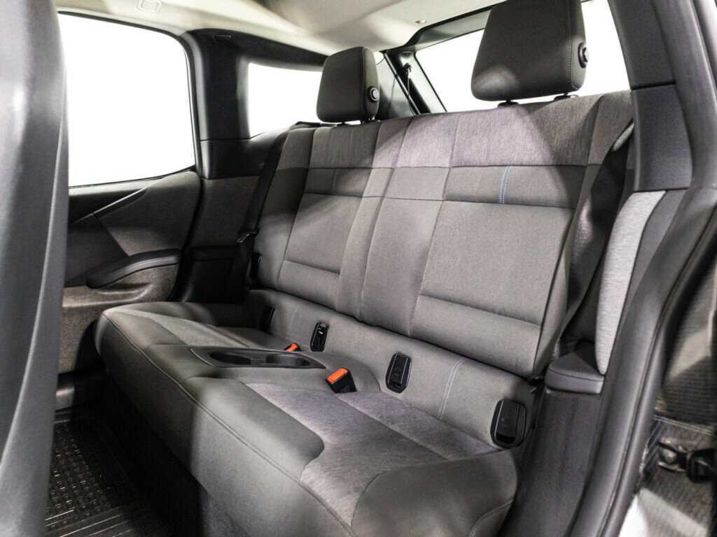 Б/У БМВ ай-3 2016 года. Фото: #9