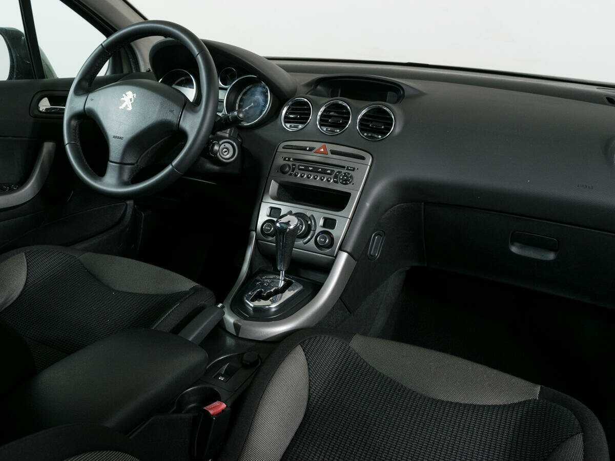 Б/У Пежо 308 2011 года. Фото: #5