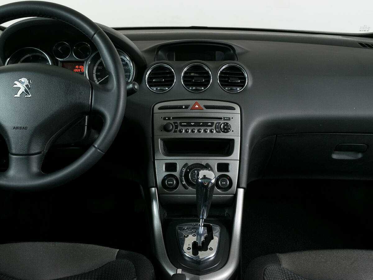 Б/У Пежо 308 2011 года. Фото: #6