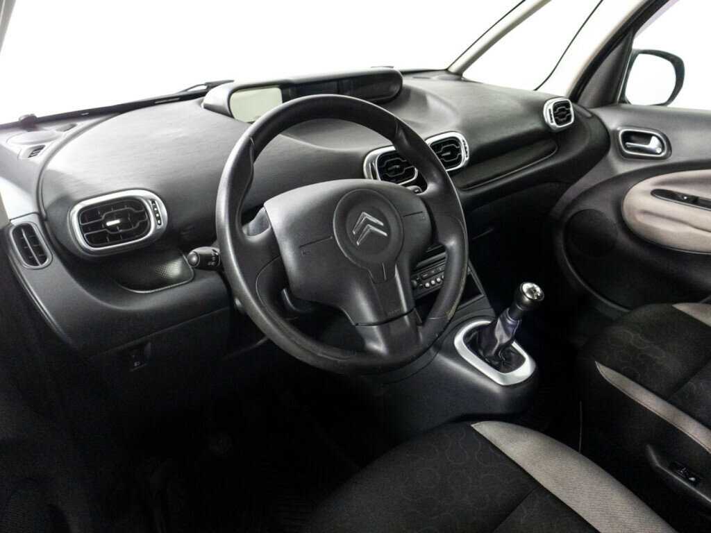 Б/У Ситроен Ц3 Пикассо 2010 года. Фото: #10