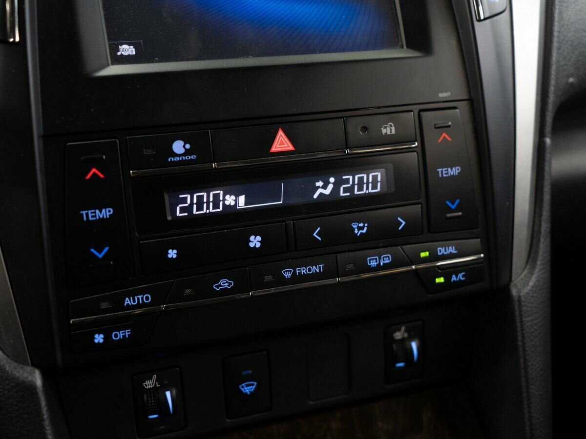 Б/У Тойота Камри 2017 года. Фото: #10