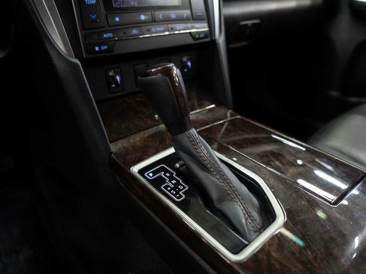 Б/У Тойота Камри 2017 года. Фото: #11