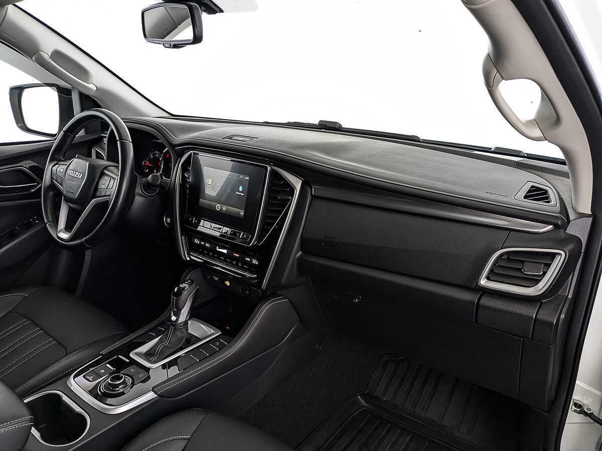 Б/У Исузу MU-X 2021 года. Фото: #12