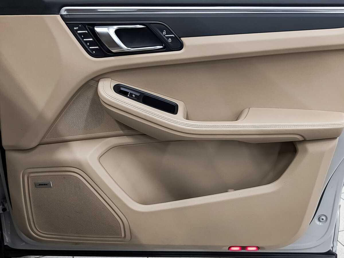 Б/У Порш Макан 2021 года. Фото: #24