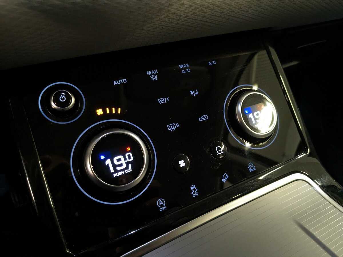 Б/У Лэнд Ровер Рэнж Ровер Эвок 2020 года. Фото: #18