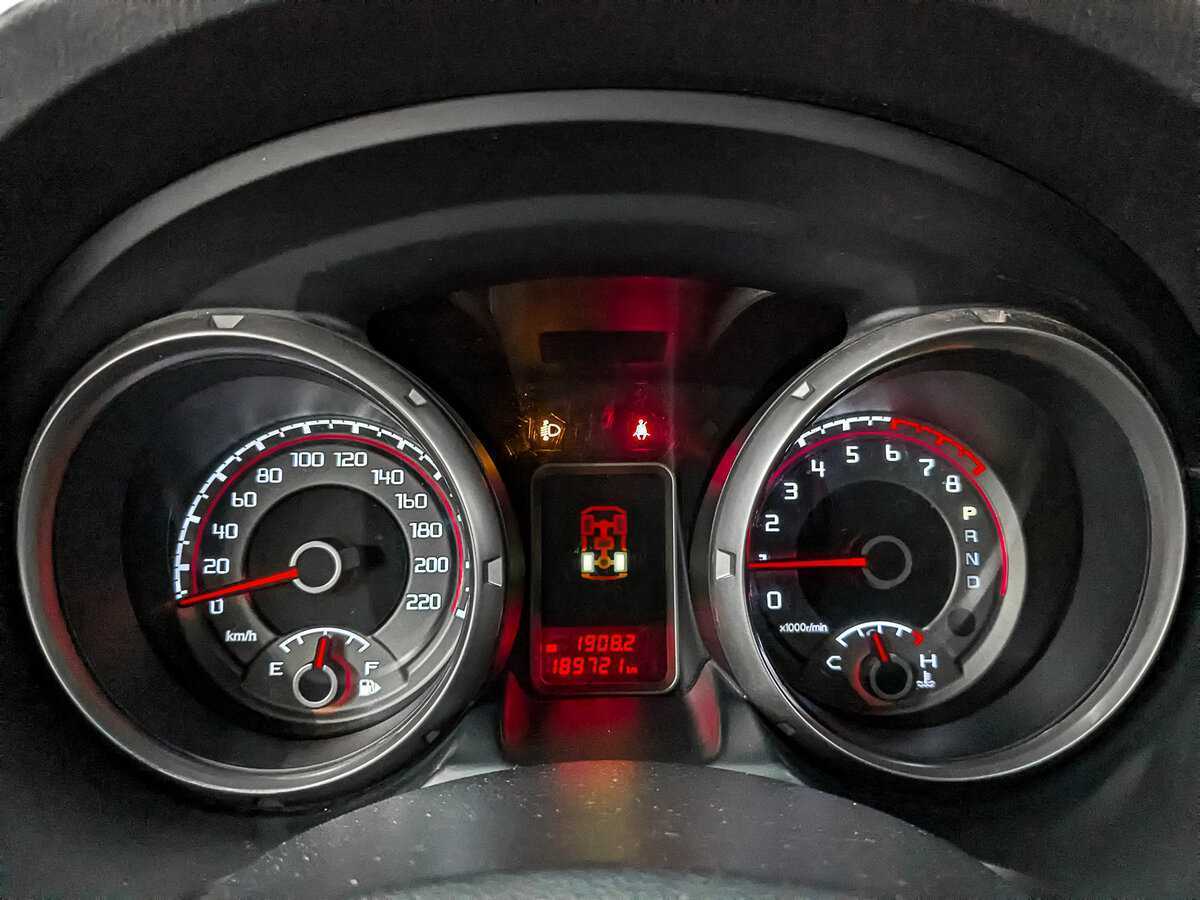 Б/У Митсубиши Паджеро 2014 года. Фото: #15