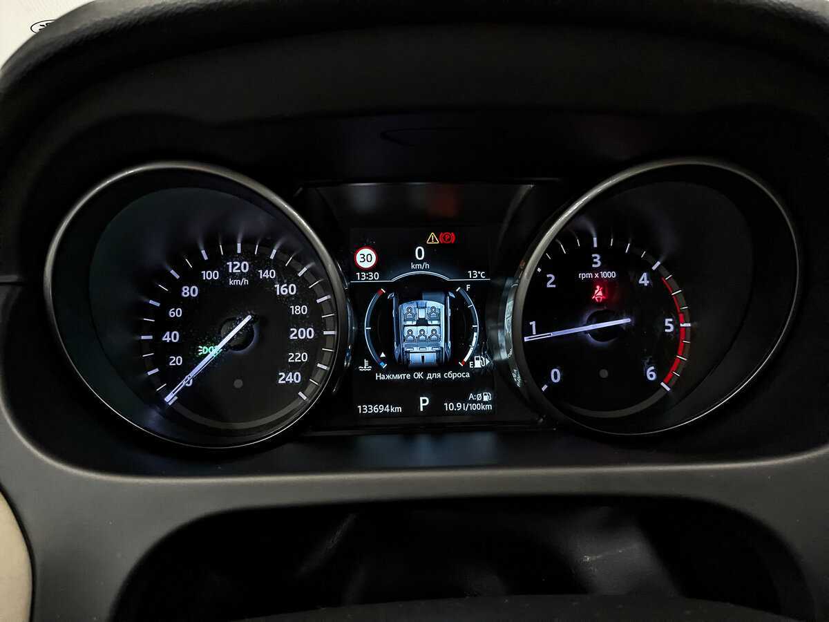 Б/У Лэнд Ровер Дискавери Спорт 2017 года. Фото: #15