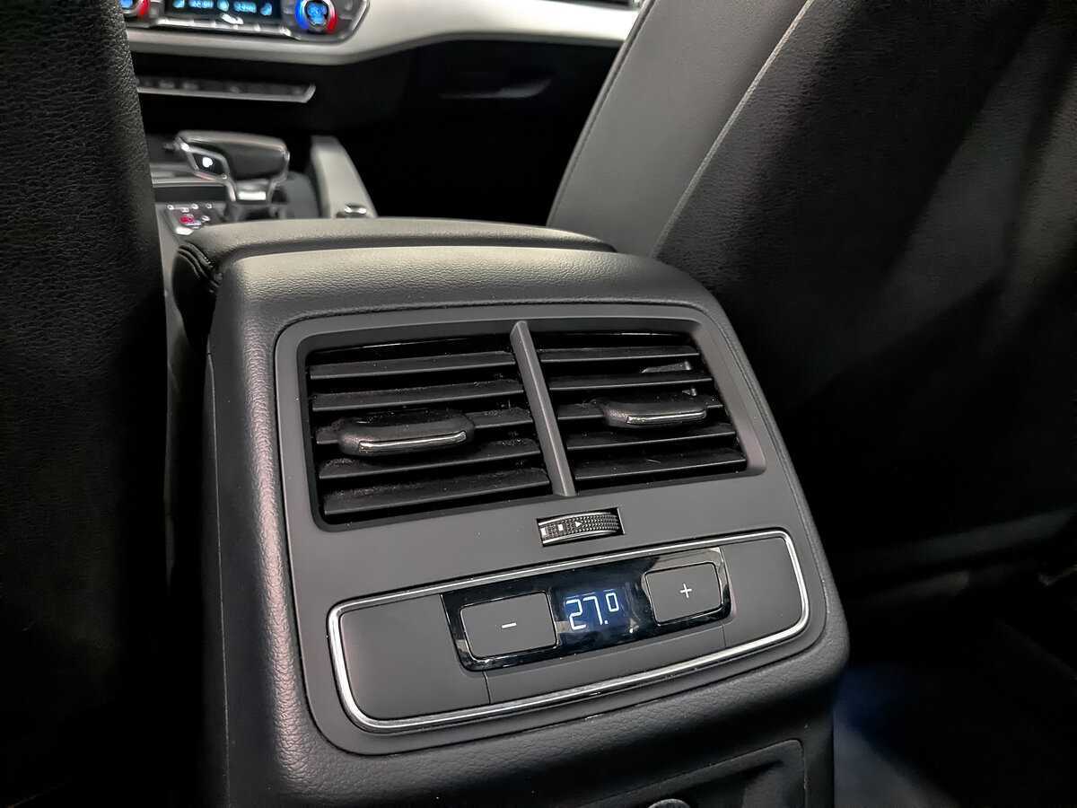 Б/У Ауди А4 2020 года. Фото: #25