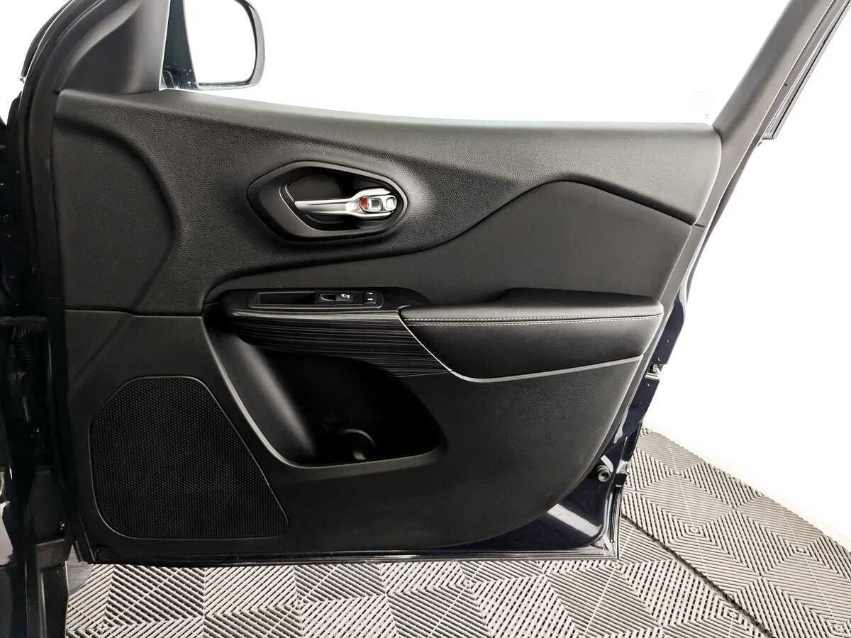 Б/У Джип Чироки 2014 года. Фото: #22