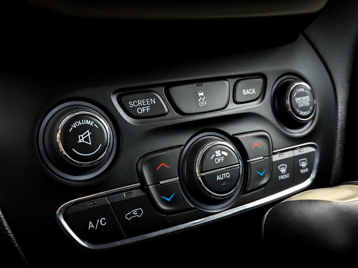 Б/У Джип Чироки 2014 года. Фото: #23