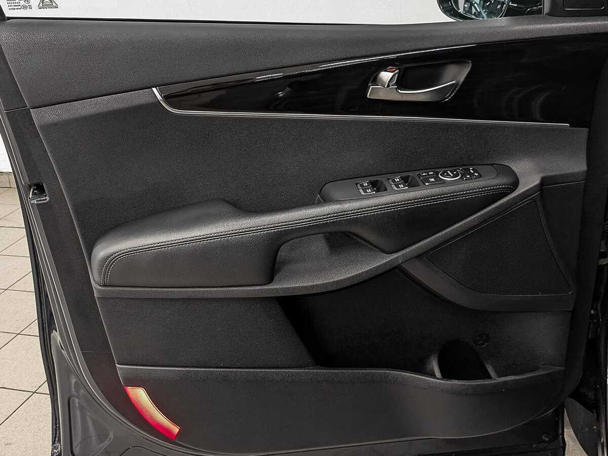 Б/У Киа Соренто 2018 года. Фото: #18