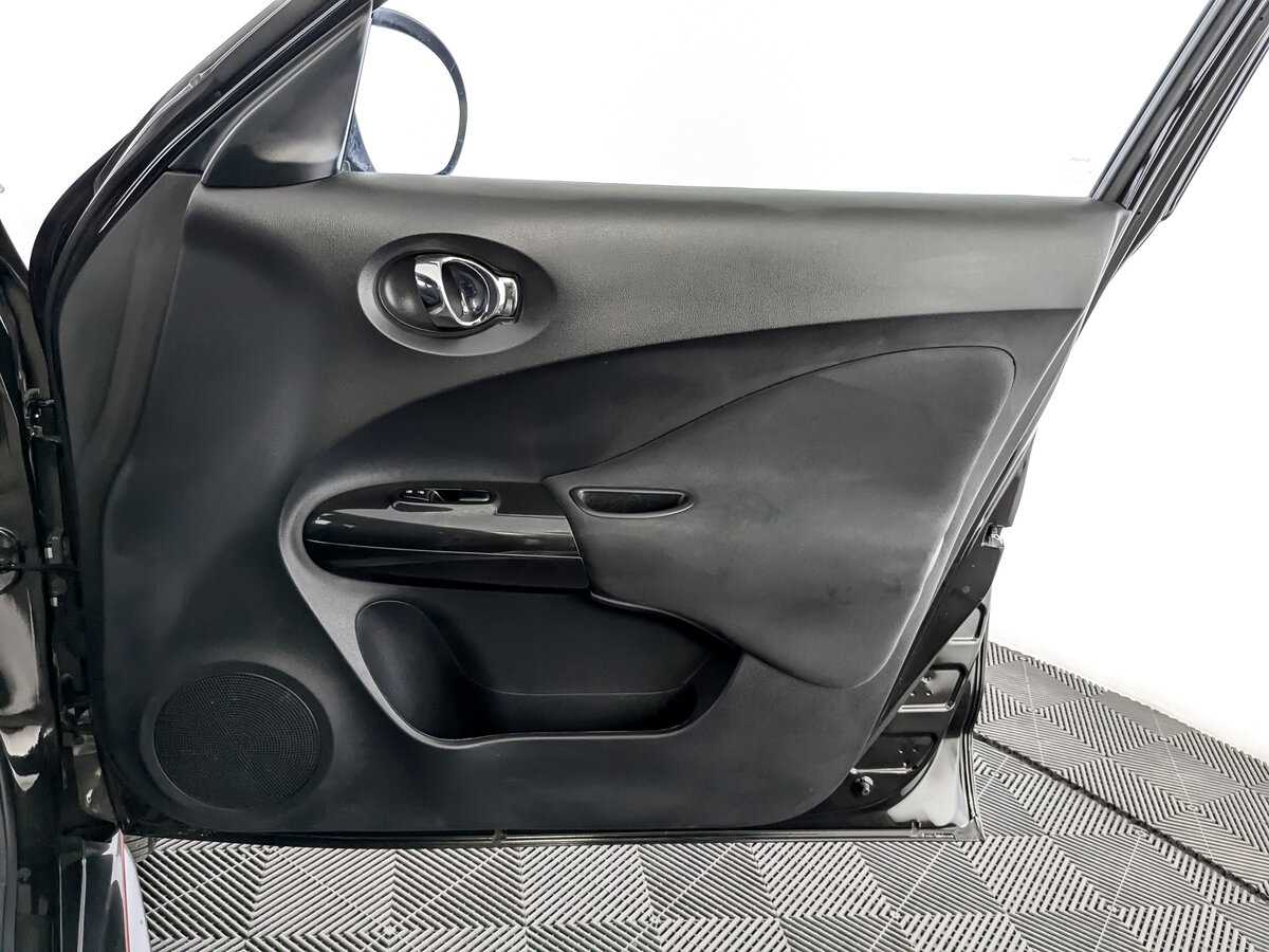 Б/У Ниссан Жук Нисмо 2013 года. Фото: #23