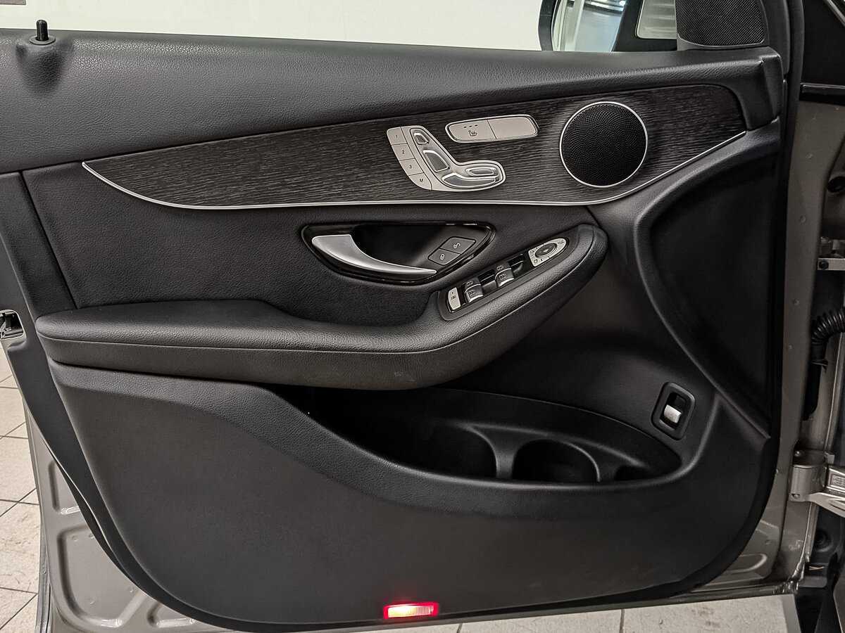 Б/У Мерседес-Бенц ГЛЦ 2020 года. Фото: #18