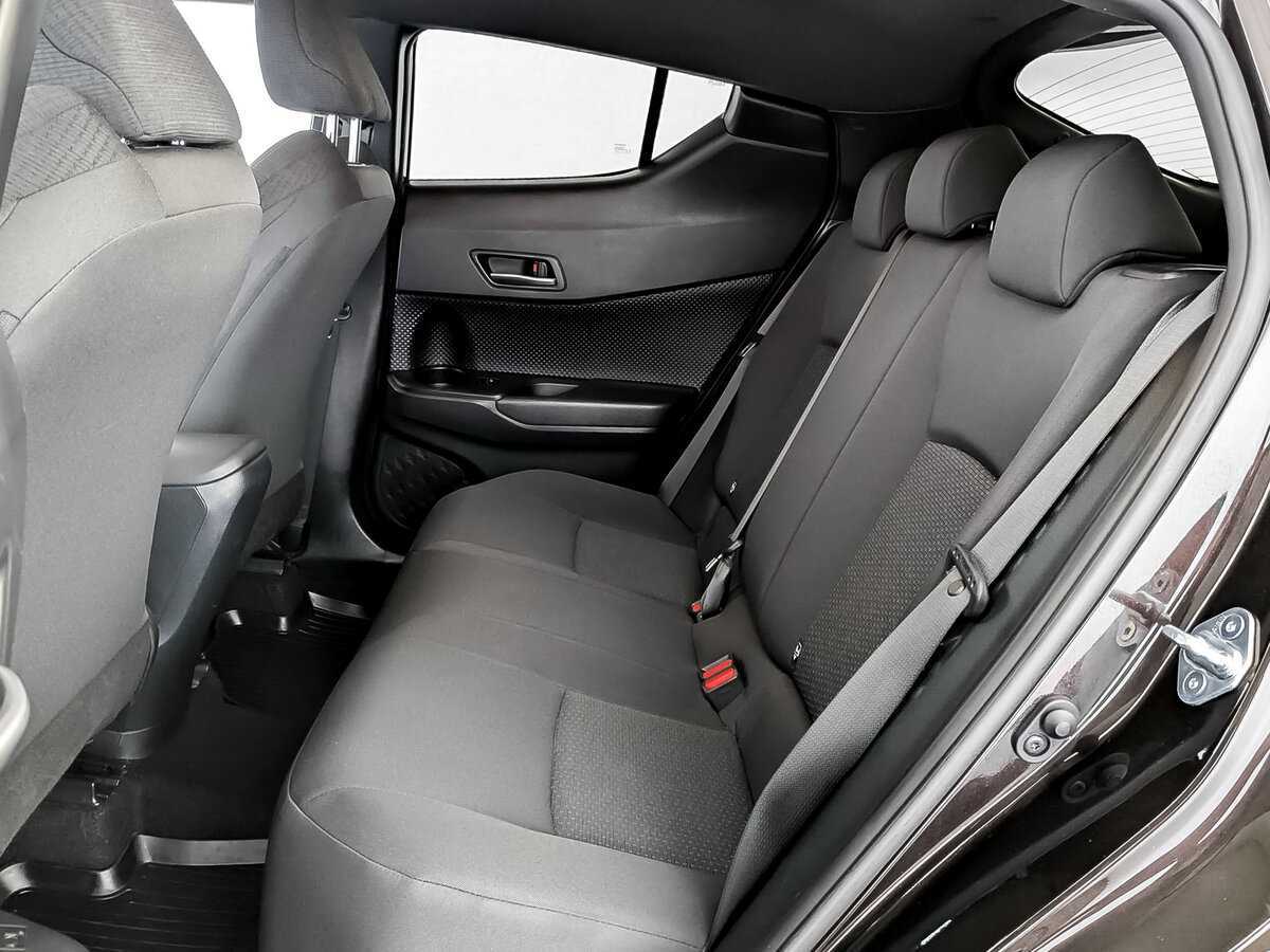 Б/У Тойота Ц-ШР 2019 года. Фото: #11