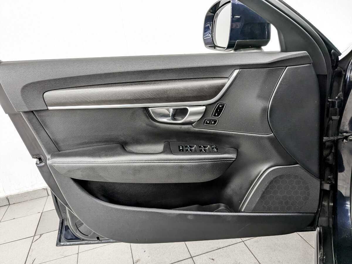 Б/У Вольво В90 Кросс Кантри 2017 года. Фото: #18