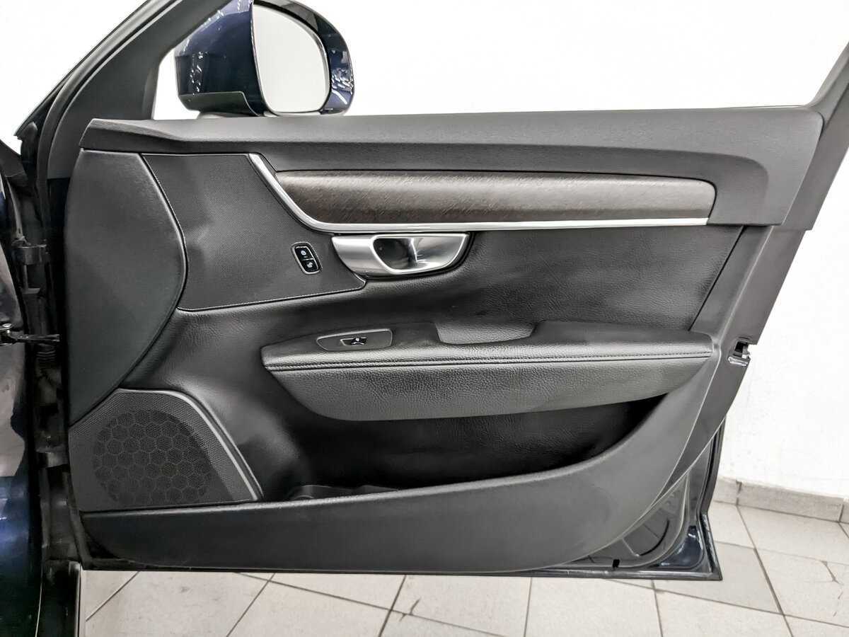 Б/У Вольво В90 Кросс Кантри 2017 года. Фото: #24