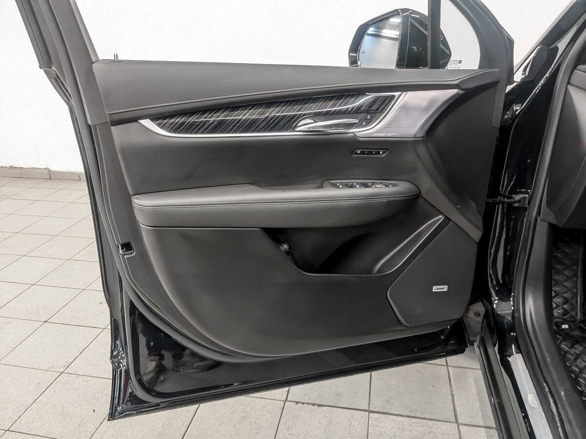 Б/У Кадиллак ИксТ6 2023 года. Фото: #18