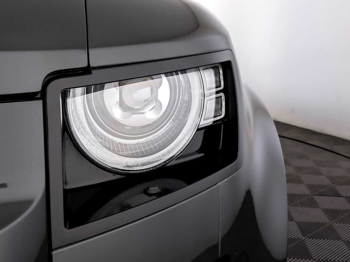 Б/У Лэнд Ровер Дефендер 2021 года. Фото: #16