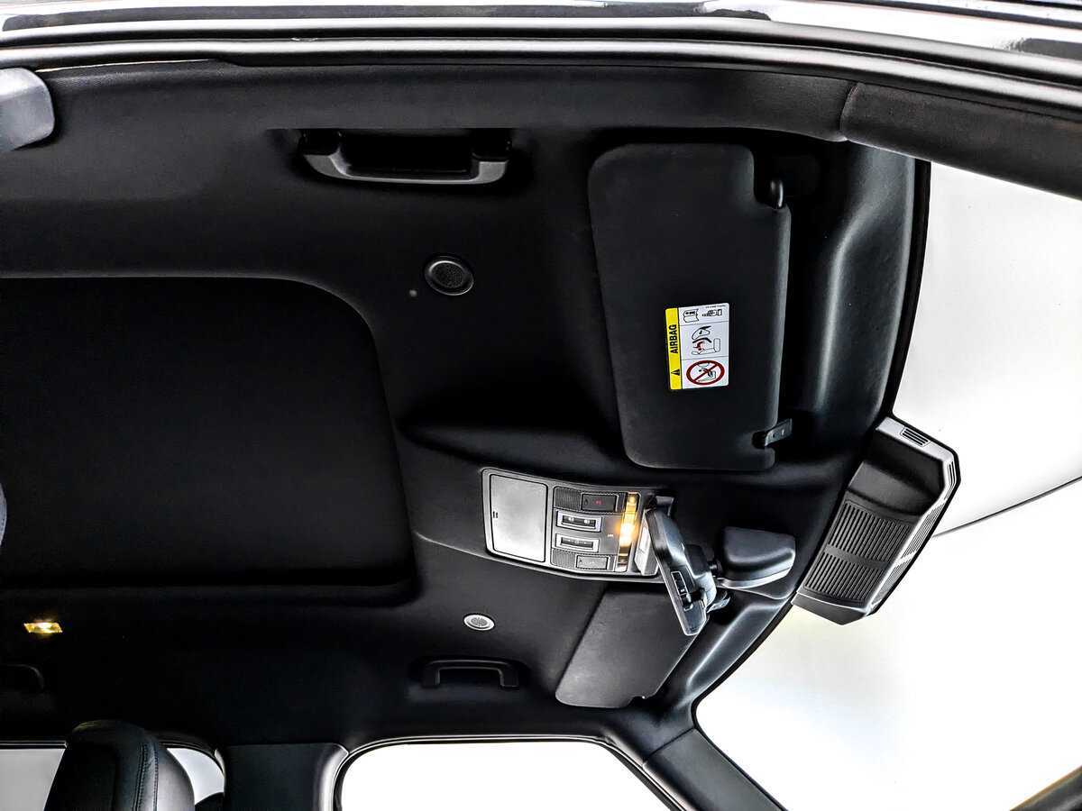 Б/У Лэнд Ровер Дефендер 2021 года. Фото: #23