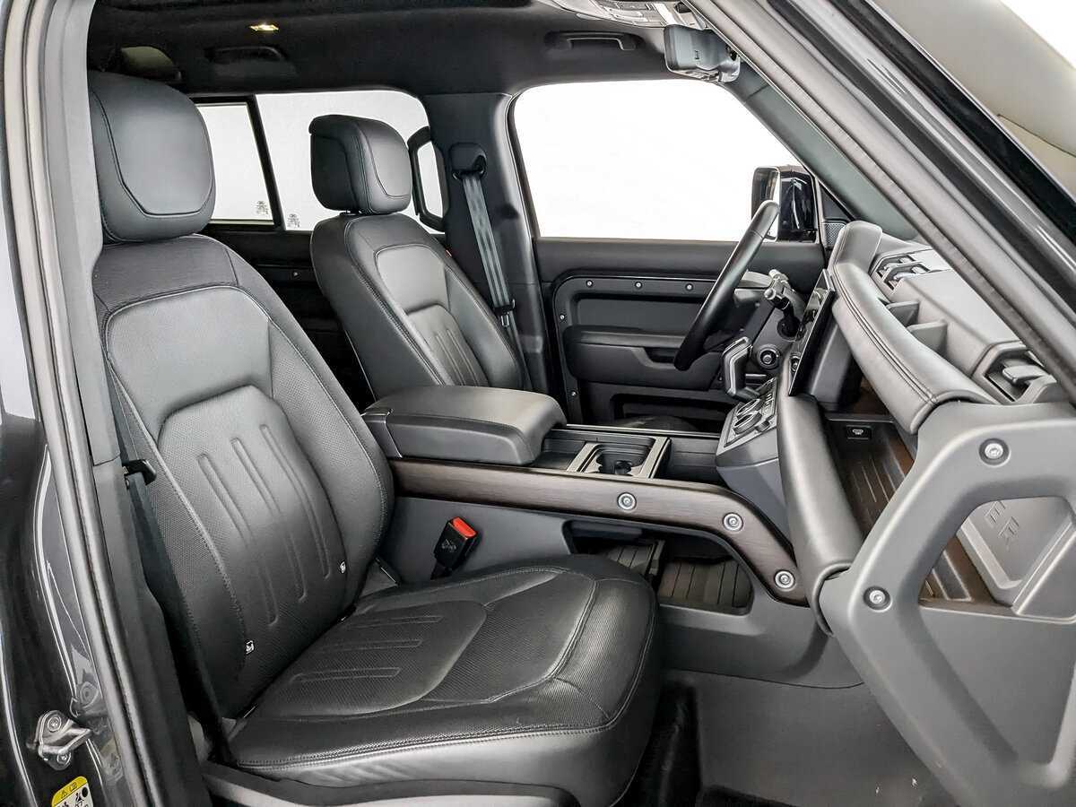 Б/У Лэнд Ровер Дефендер 2021 года. Фото: #24