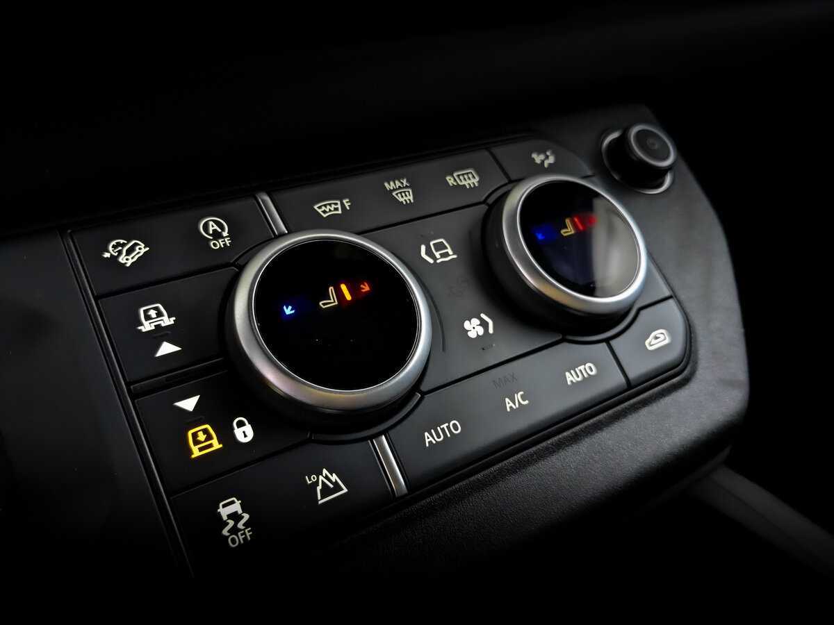 Б/У Лэнд Ровер Дефендер 2021 года. Фото: #28