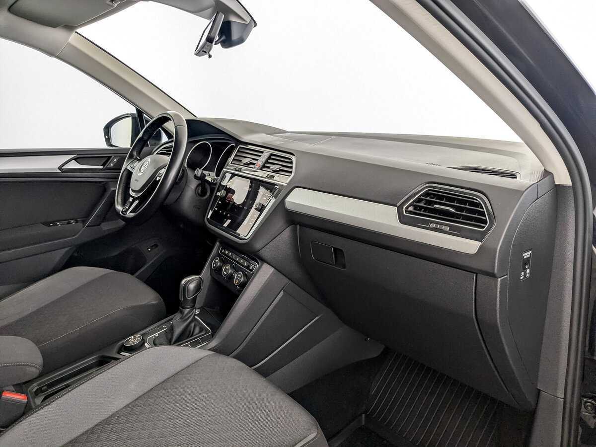 Б/У Фольксваген Тигуан 2020 года. Фото: #10