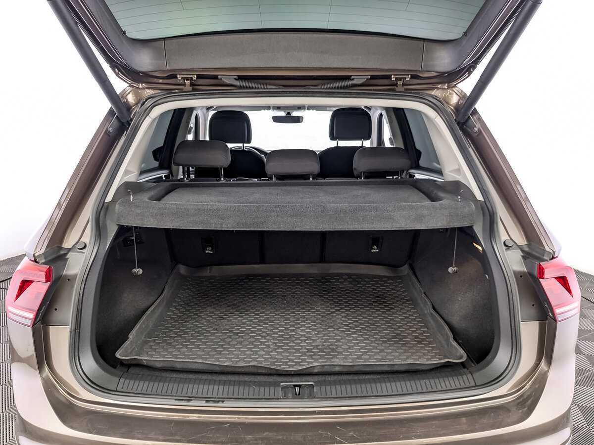 Б/У Фольксваген Тигуан 2017 года. Фото: #9